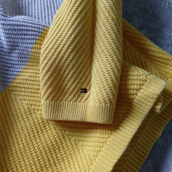 Urban Outfitters Hilfiger Color Block Sweater - Picture 3 of 5